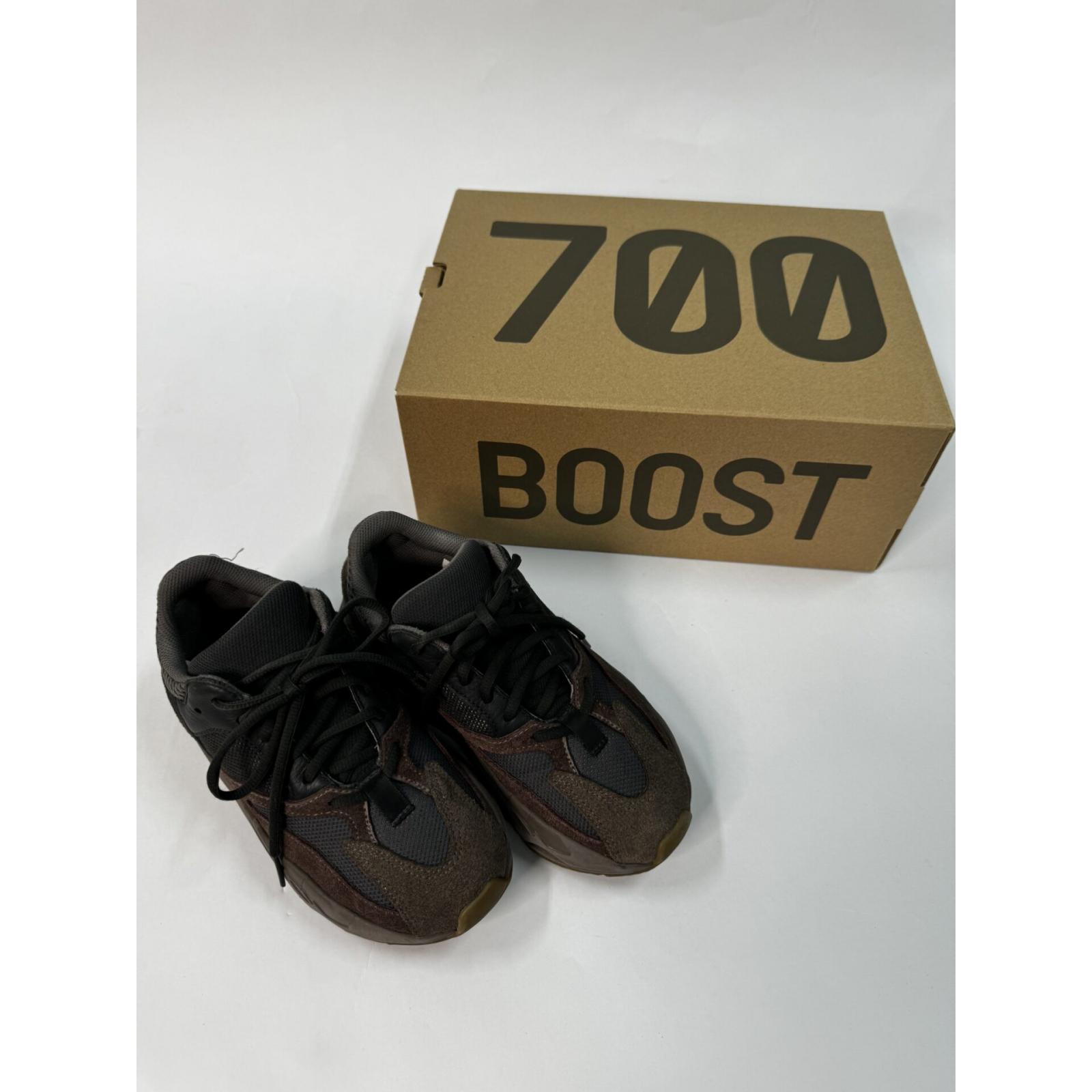 • Yeezy 700 Intertia V1