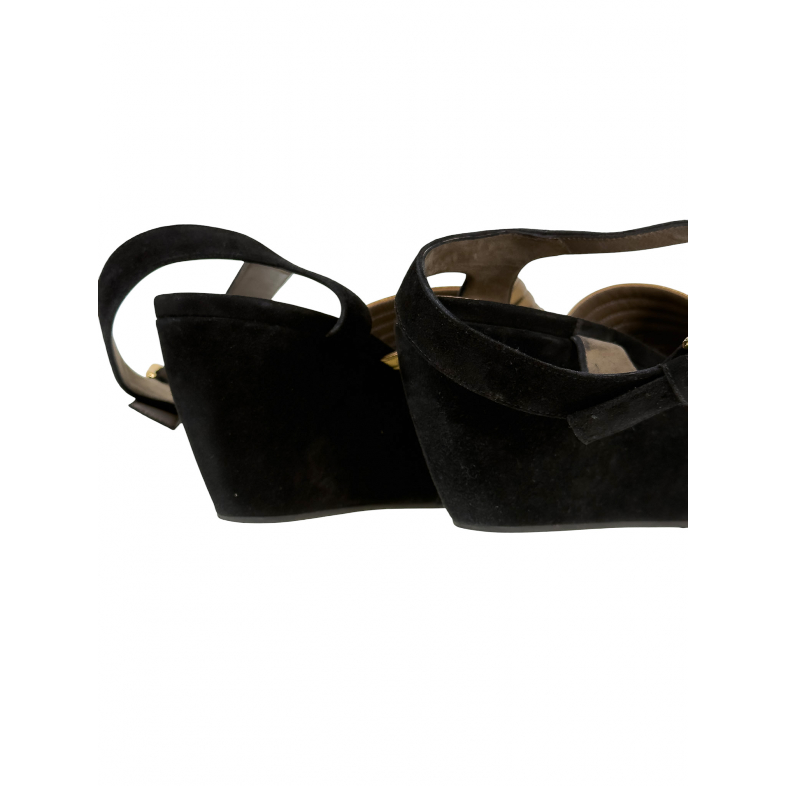 Zamszowe sandały na platformie