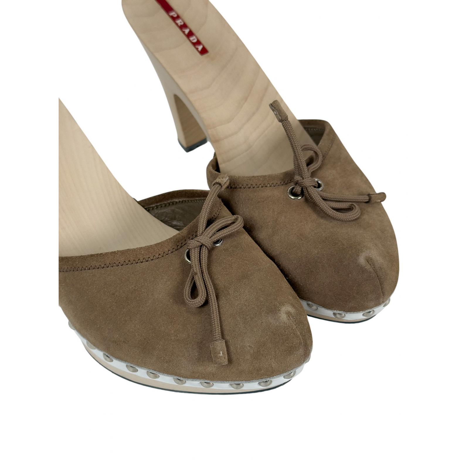 Buty na drewnianym obcasie