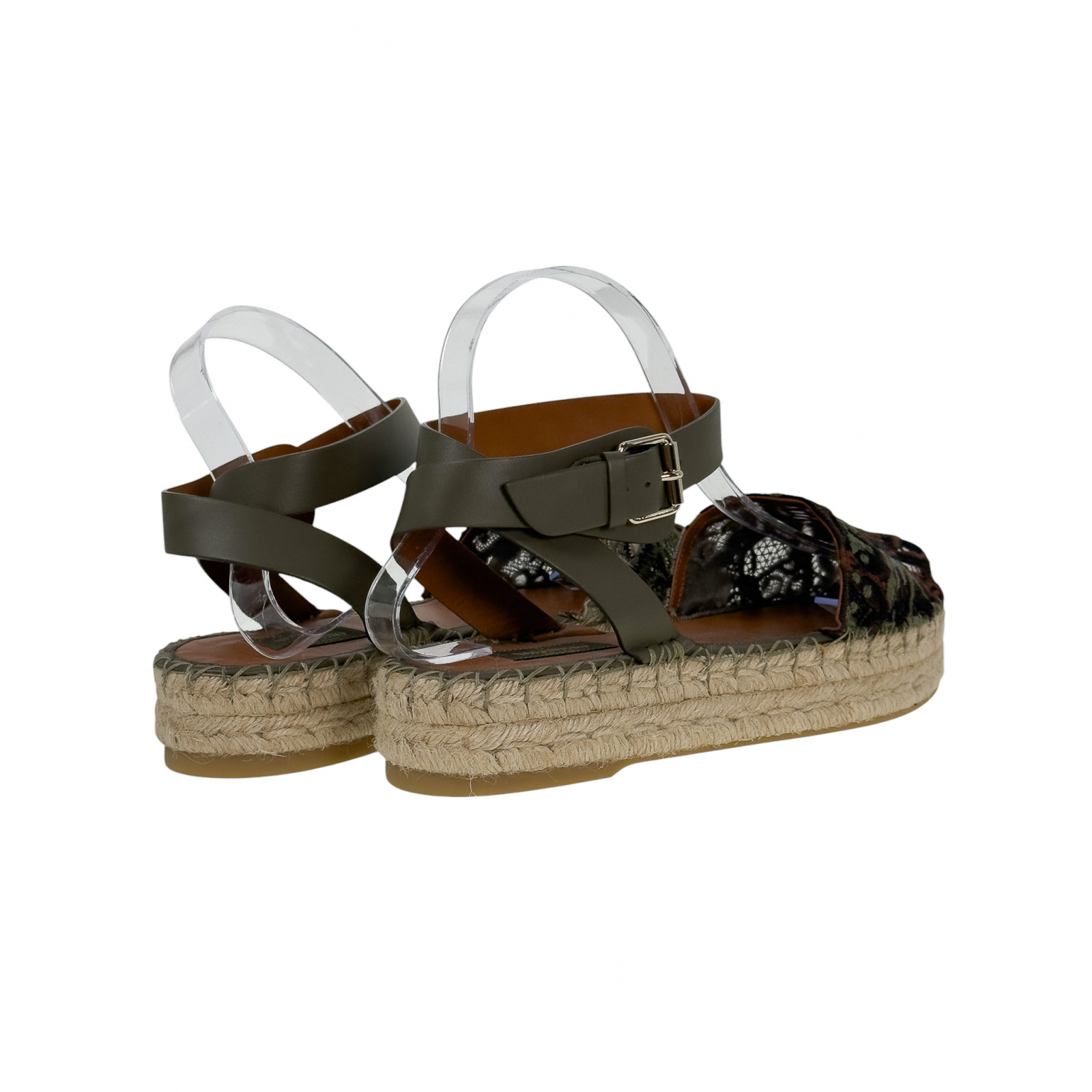 Sandały na słomkowej platformie