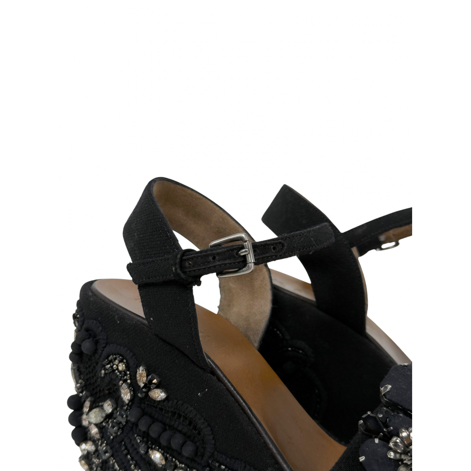 Sandały na koturnie