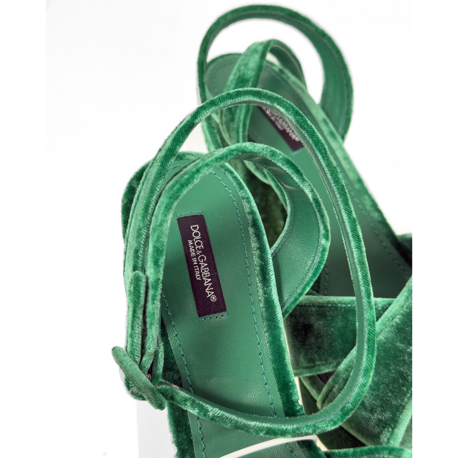 Sandały na obcasie oraz platformie