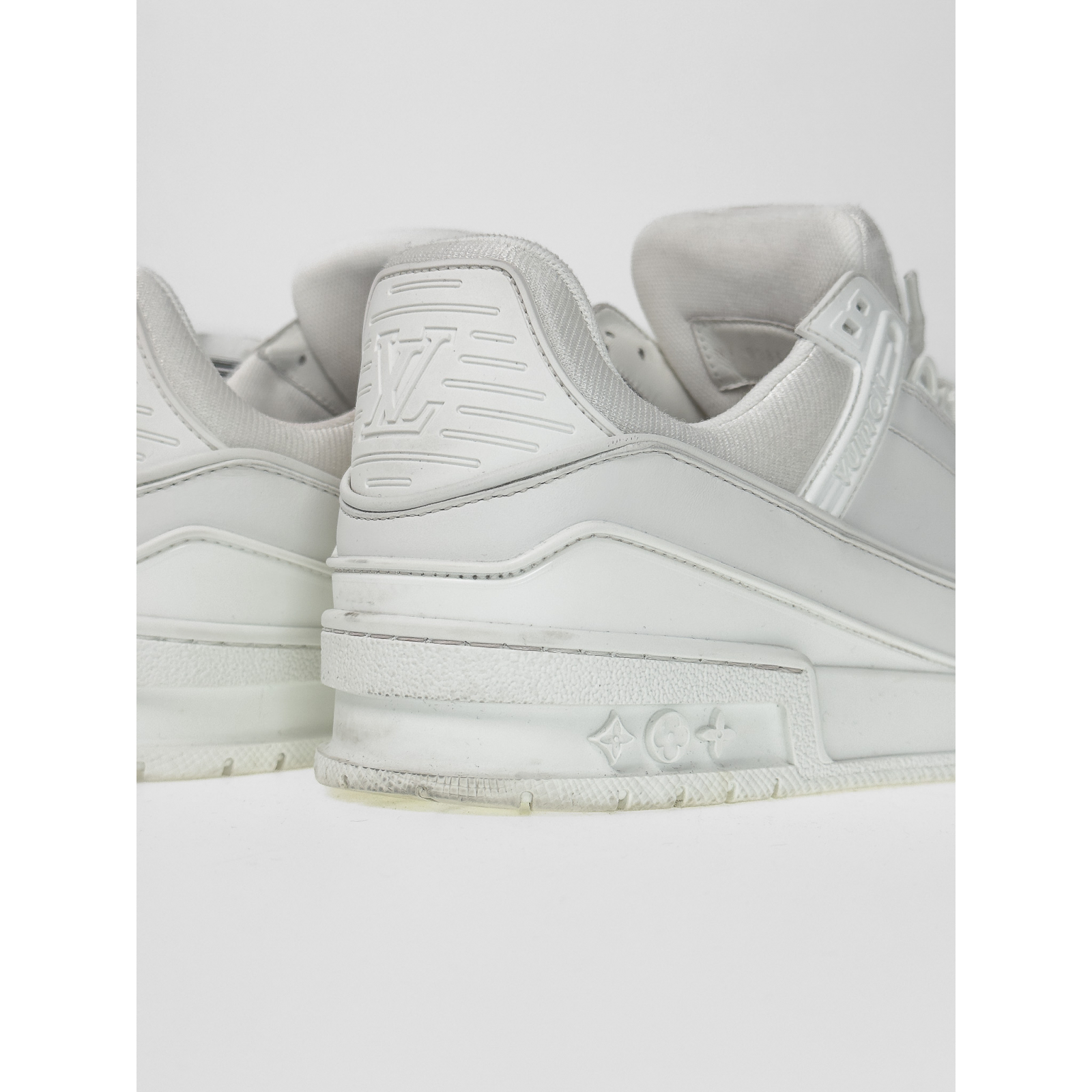 Sneakersy