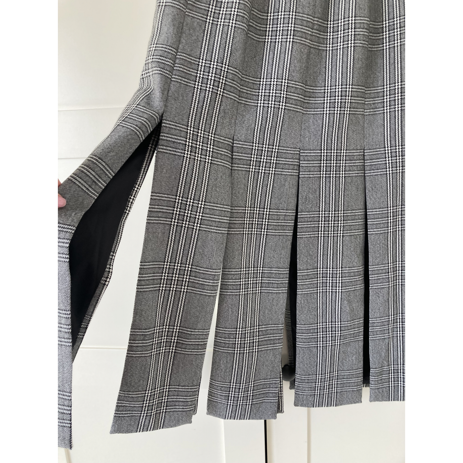 Maje spódnica w kratę z rozcięciami