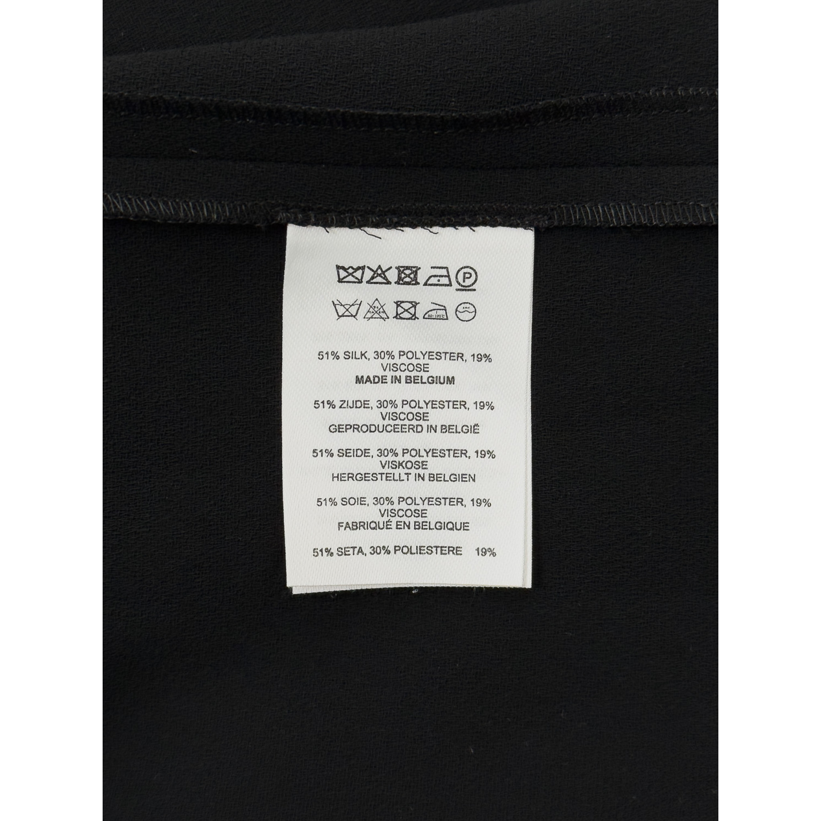 Sukienka z domieszką jedwabiu w składzie