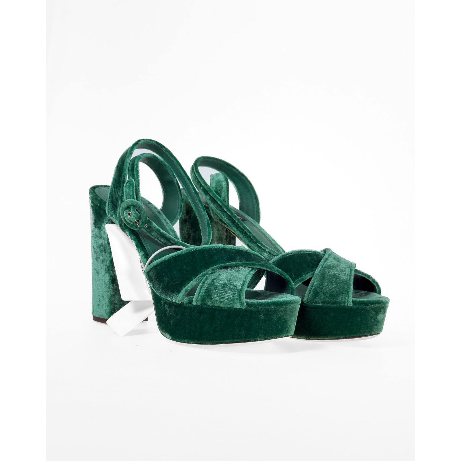 Sandały na obcasie oraz platformie