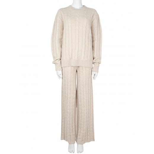 Wełniany komplet: sweter + spodnie