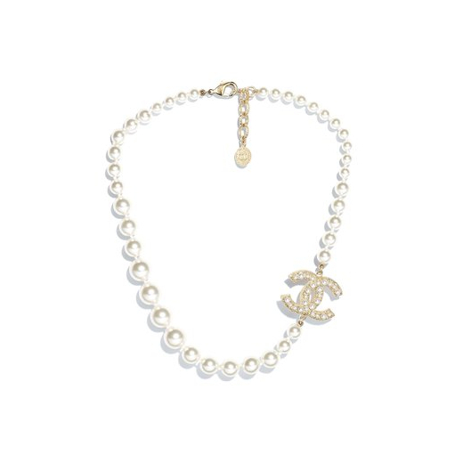 Perły chanel z logo