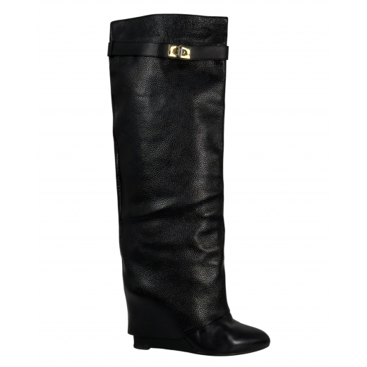 Skórzane kozaki na koturnie