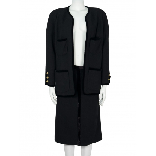 Wełniany komplet: żakiet + spódnica